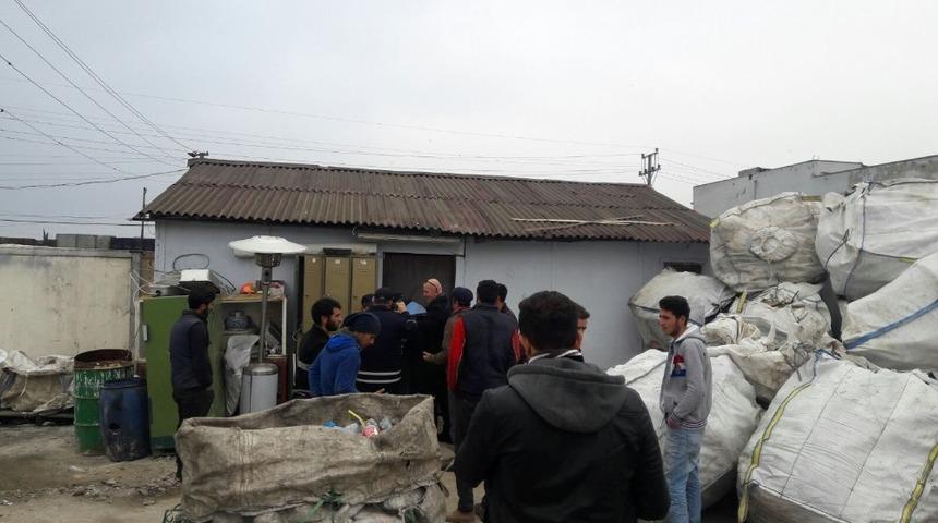 Ruhsatsız geri d&ouml;n&uuml;ş&uuml;m depoları m&uuml;h&uuml;rlendi