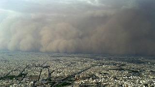 İran’da kum fırtınası! 802 kişi hastanelere başvurdu, evde kalma çağrısı yapıldı