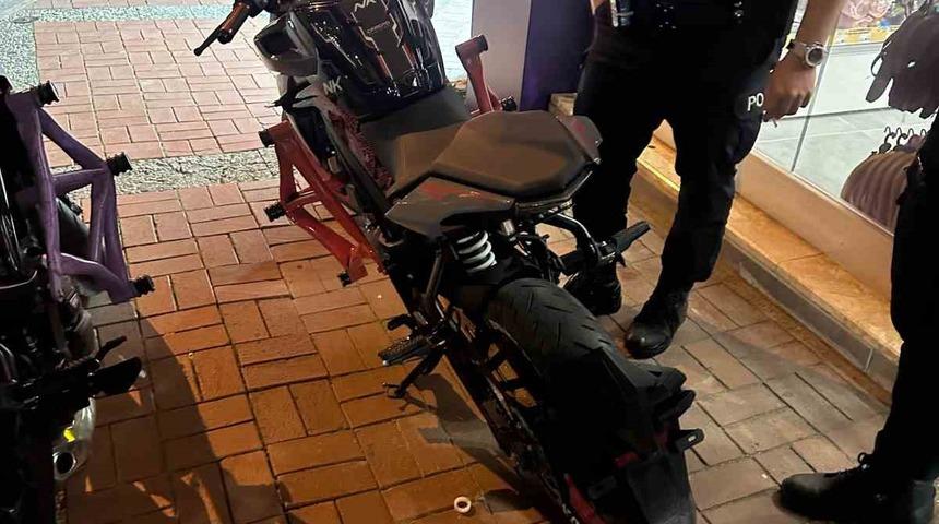 Motosikletle tek teker üzerinde gitmenin cezası ağır oldu