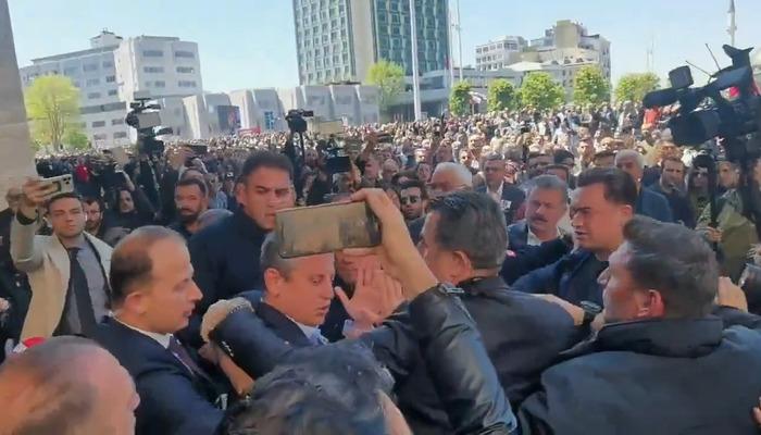 Özel'e yönelik çirkin saldırıya siyasilerden peş peşe tepkiler!