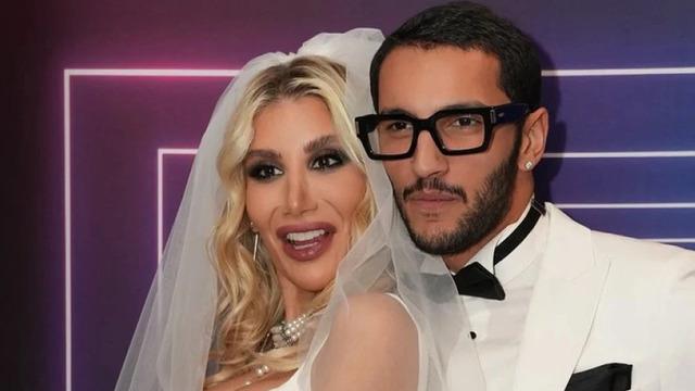 İrem Derici hamile mi? Karnını gösterip Evlenmeden olmaz dedi