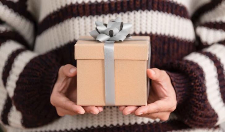 Sevgiline hediye alırken önceliğin ne oluyor?