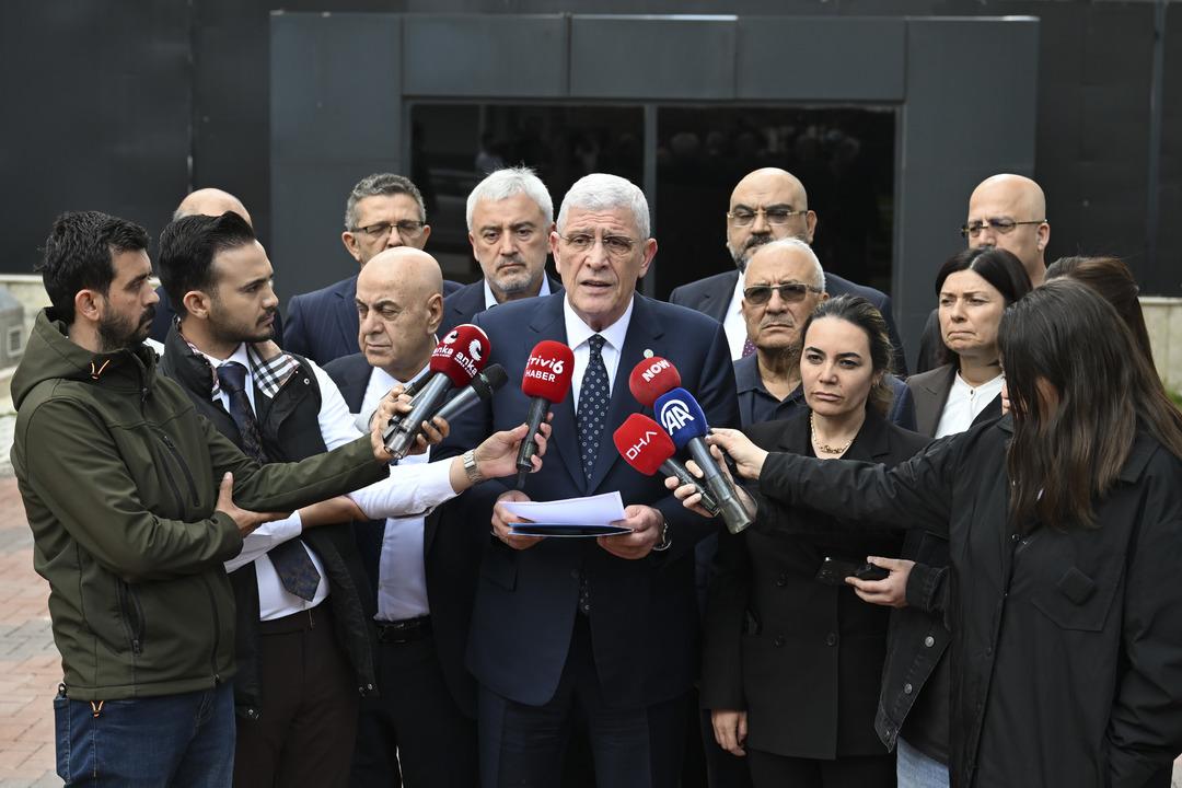 AA-20250504-37841856-37841852-IYI_PARTI_GENEL_BASKANI_DERVISOGLUNDAN_ALPARSLAN_TURKESIN_KABRINDE_YASANAN_OLAYLARA_ILISKIN_ACIKLAMA