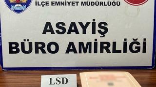 Kütahya'da kitap sayfaları arasında uyuşturucu satan şüpheli tutuklandı