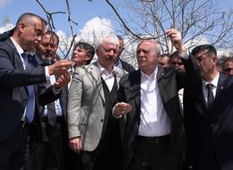 TZOB Başkanı Bayraktar, Kahramanmaraş'ta zirai dondan etkilenen bahçeleri inceledi