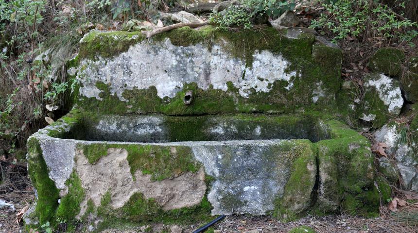 Tarihi lahit &ccedil;eşme oldu
