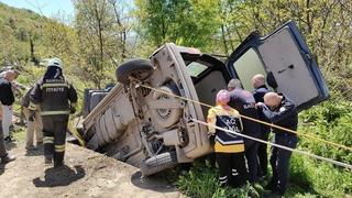 Samsun'da devrilen panelvandaki 2 kişi yaralandı