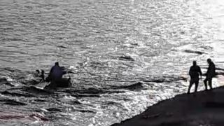 Uyarılara aldırış etmişti! Traktörüyle akarsuda mahsur kaldı: Çevredekiler yardım çağrısında bulundu