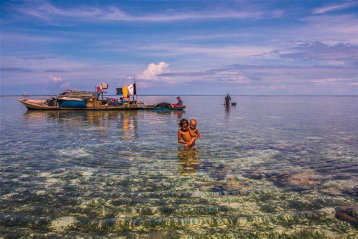 Yürümeden yüzmeyi öğreniyorlar! Deniz çingenelerinin şaşırtan yaşamı G1