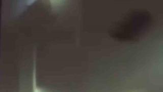 Şiddetli fırtına önüne ne aldıysa götürdü... O anlar kameralara yansıdı