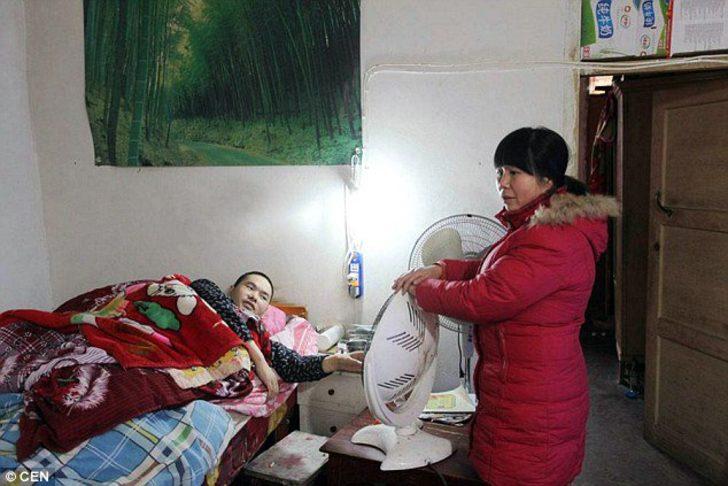 Felçli kocasını boşadı, en yakın arkadaşıyla evlendi G1