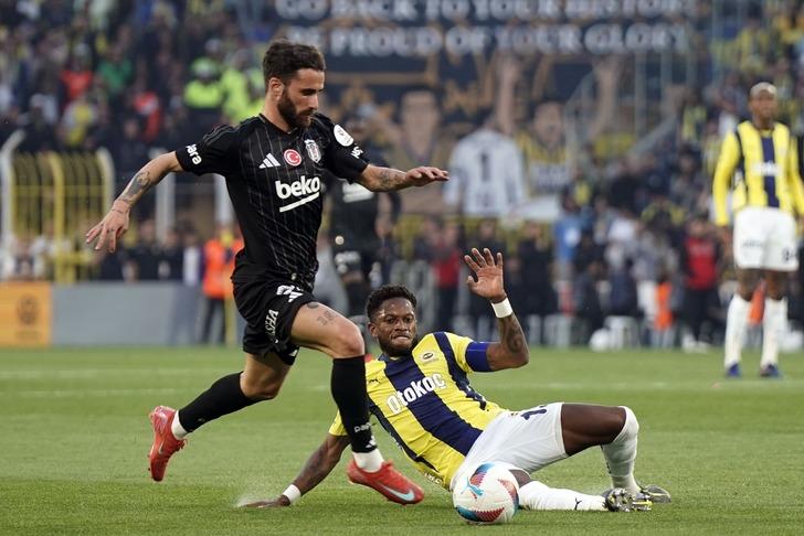 Fenerbahçe bir derbiden daha mağlubiyetle ayrıldı! Rıdvan Dilmen canlı yayında çok sinirlendi... Yönetime beklenmedik Galatasaray örneği G3