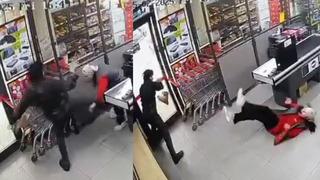 Markette korkunç olay! Kadın kasiyere önce tekme ardından yumruk attı