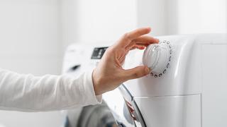 Çamaşır makinesi ne kadar su harcar? Çamaşır makinesi 1 saatte, 1 yıkamada ne kadar su harcar? 7, 8, 9, 10 kg'lık çamaşır makinelerinin su tüketimi
