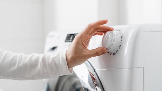 Çamaşır makinesi ne kadar su harcar? Çamaşır makinesi 1 saatte, 1 yıkamada ne kadar su harcar? 7, 8, 9, 10 kg'lık çamaşır makinelerinin su tüketimi