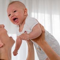 Bebekleri severken bu hareketlere dikkat! 