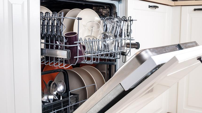 Bulaşık makinesi ne kadar, ka&ccedil; litre su harcar? Bulaşık makinesi 1 saatte, 1 yıkamada ne kadar su harcar?