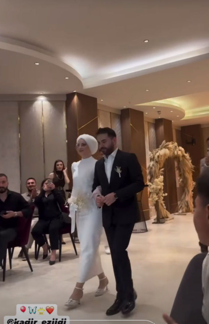 Kadir Ezildi ve Gamze Türkmen evlendi! Gelinliğe beğeni yağdı... İşte nikahtan ilk kareler G3