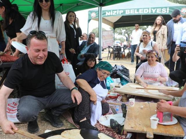 Depremzede çocuklara destek! 