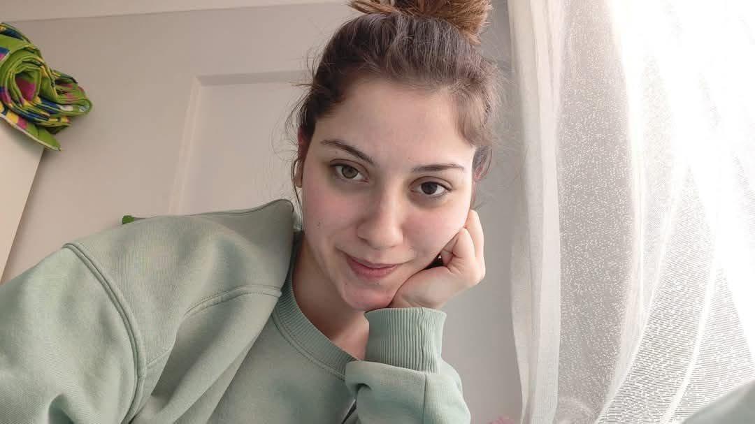 Saplantılı komşu cinayetinde kan donduran detaylar!  Hatice yi öldürüp 1 gün başında beklemiş  1