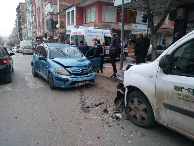 Bafra’da trafik kazası: 1 yaralı