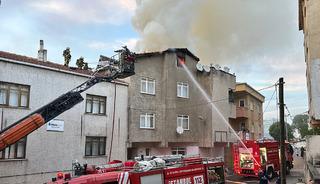 Ataşehir'de korkutan yangın! Ekipler alarma geçti