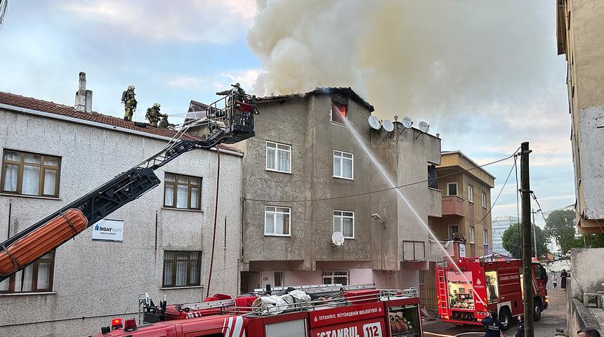 Ataşehir'de korkutan yangın! Ekipler alarma geçti