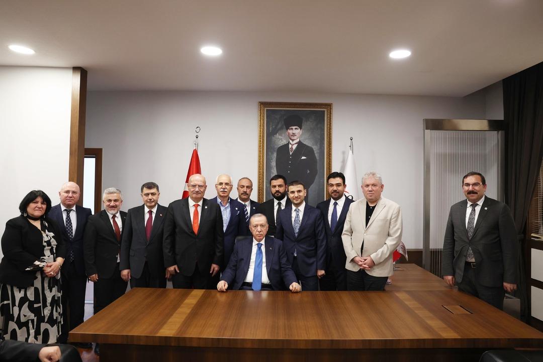 AA-20250505-37855748-37855745-CUMHURBASKANI_ERDOGANDAN_ATOYA_ZIYARET