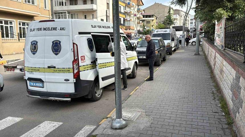 Kamyonun çarptığı genç kız hayatını kaybetti