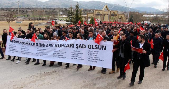 Burdur'da şehitlere saygı yürüyüşü
