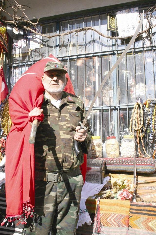 Askeri kamuflajı giydi, Afrin’ e gitmek istiyor