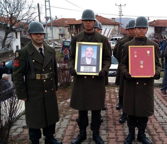 Kore Gazisi Raşit Aköz, son yolculuğuna uğurlandı