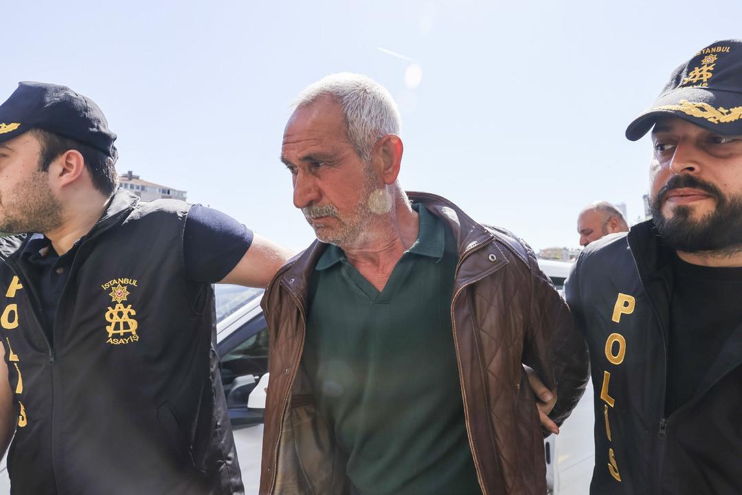 AA-20250504-37843158-37843157-CHP_GENEL_BASKANI_OZELE_YUMRUKLU_SALDIRI