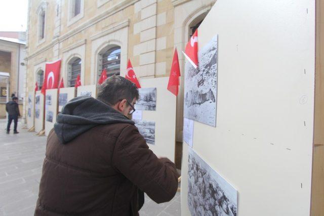 Bayburt’ta Ermeni Mezalimi’’  konulu fotoğraf sergisi Yakutiye Cami bahçesine taşındı