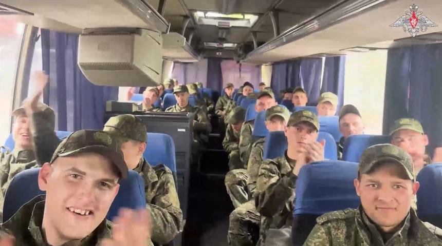 Rusya ve Ukrayna karşılıklı 205 esir askeri takas etti