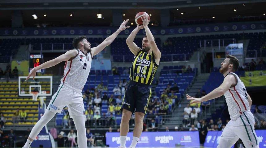 Fenerbahçe Beko, sezonun bitimine 2 hafta kala liderliği garantiledi