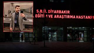 Hukuk bürosunda silahlı saldırı! Borç-alacak davasında avukatı ayaklarından vurdular