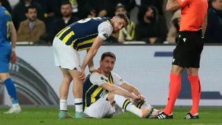 Fenerbahçe'de Mert Hakan'dan kötü haber