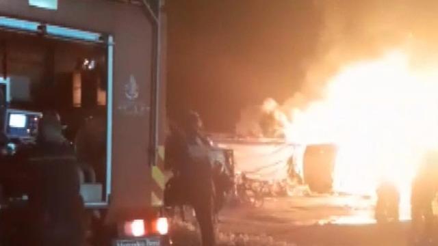 Silivri'de 15 baraka alev alev yandı