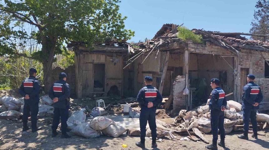 Kaçak kazı yapan kişiler Roma mozaiği buldu