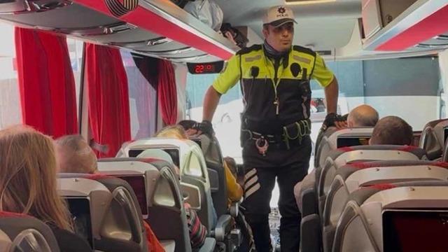 Polis, vatandaşlara güvenli yolculuğu anlattı