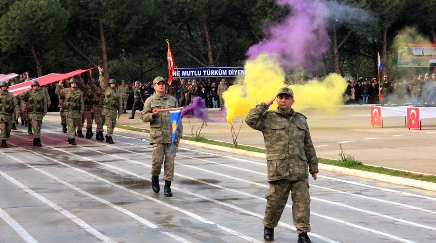 Alaşehir'de 1289 acemi er yemin etti