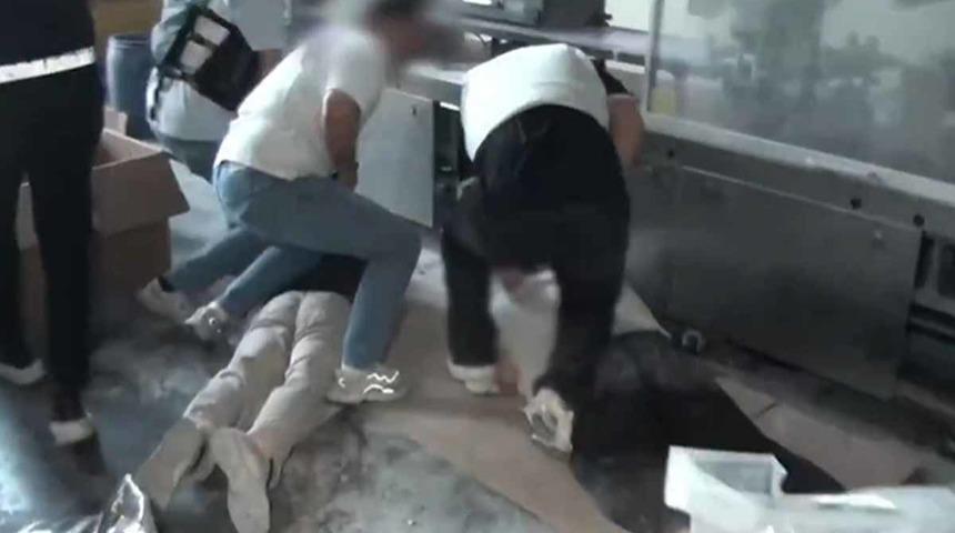 İstanbul'da uyuşturucu operasyonu! 15 ton bonzai üretilebilecek ham madde ele geçirildi