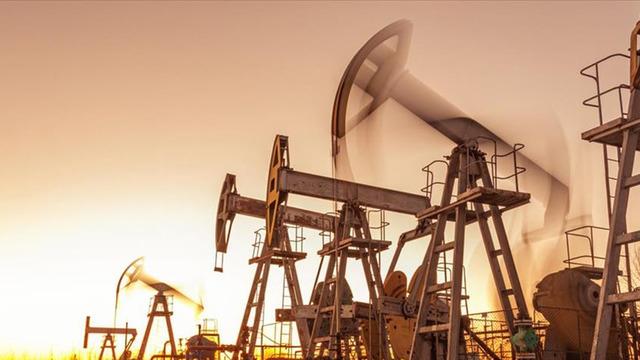 ABD bu yıl için petrol fiyatı tahminini aşağı yönlü revize etti