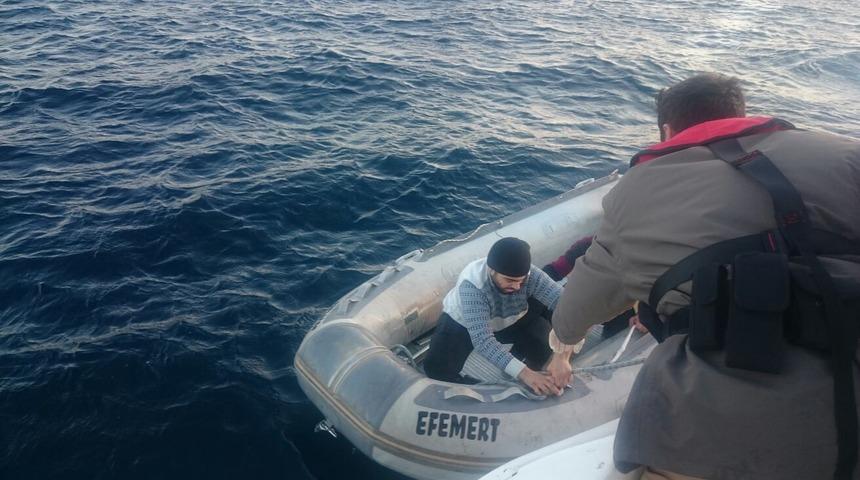 Ayvalık&rsquo;ta 53 ka&ccedil;ak g&ouml;&ccedil;men yakalandı