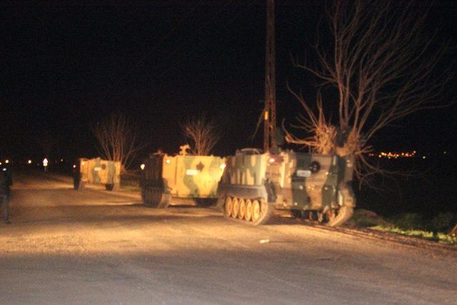 Hatay’daki sınır birliklerine tank sevkiyatı sürüyor