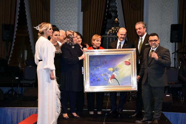 İçişleri Bakanı Süleyman Soylu'nun yaptığı resim 500 bin liraya satıldı