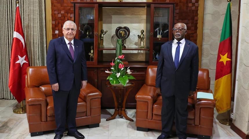 Milli Savunma Bakanı Güler, Kamerun Dış İlişkiler Bakanı Mbella ile bir araya geldi