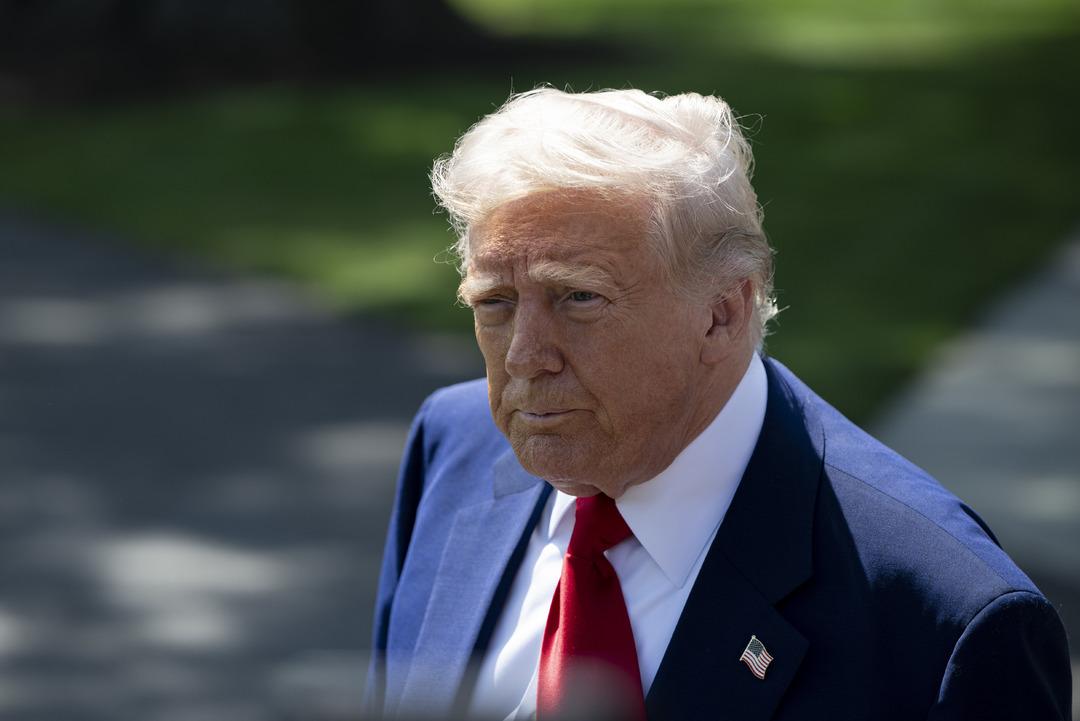 AA-20250429-37794113-37794090-ABD_BASKANI_TRUMP_MICHIGAN_ZIYARETI_ICIN_BEYAZ_SARAYDAN_AYRILDI