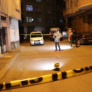 Park yeri kavgası kanlı bitti! Baba-oğul silahla vuruldu